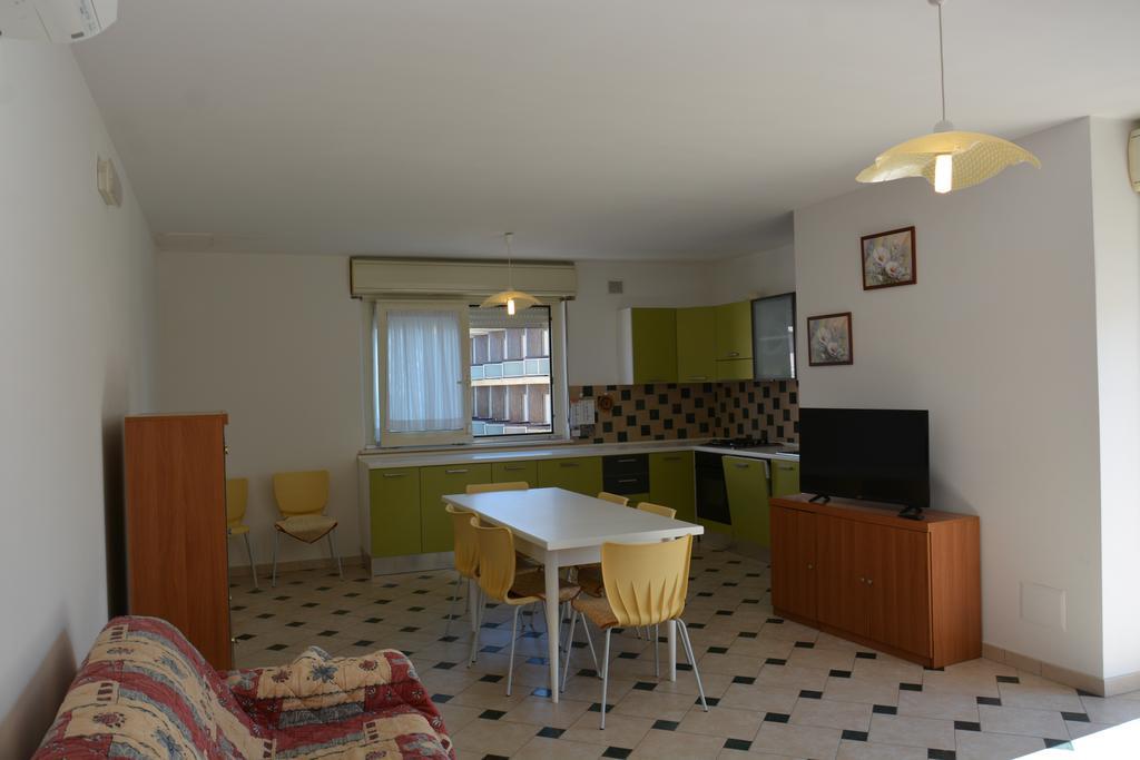 Stella Marina Appartement Alba Adriatica Buitenkant foto