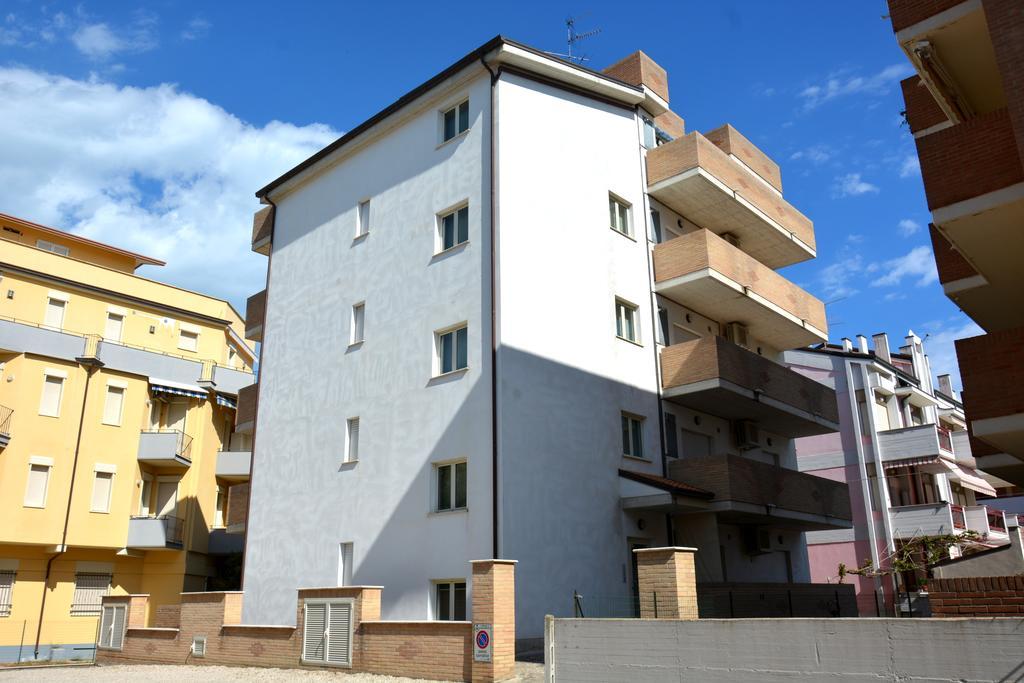 Stella Marina Appartement Alba Adriatica Buitenkant foto