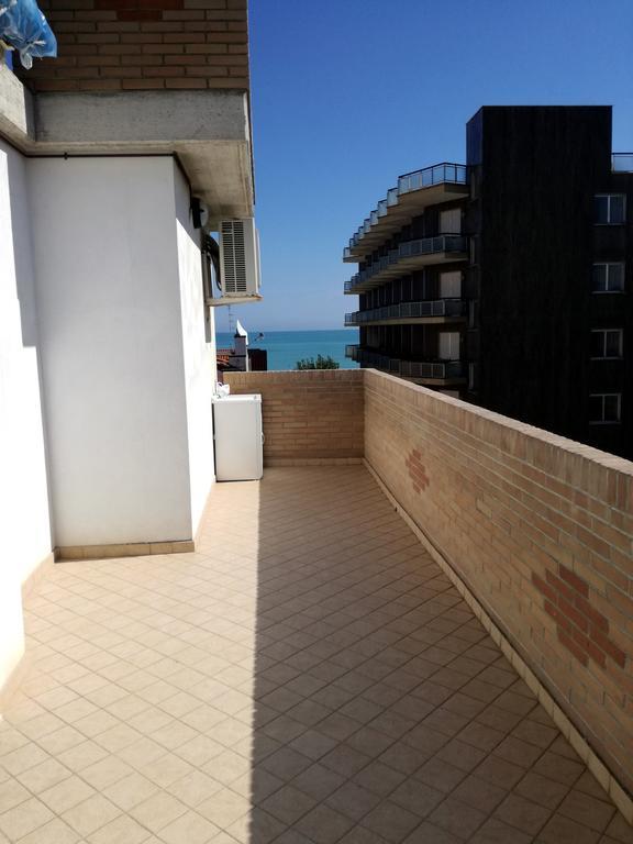 Stella Marina Appartement Alba Adriatica Buitenkant foto