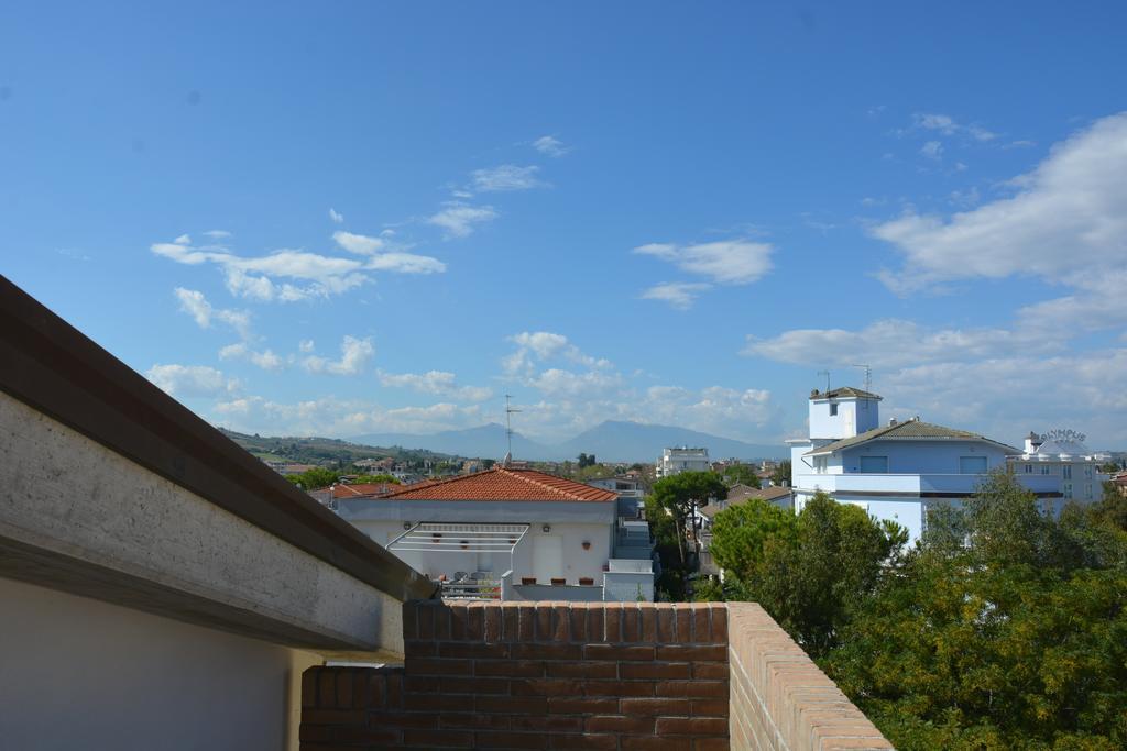Stella Marina Appartement Alba Adriatica Buitenkant foto